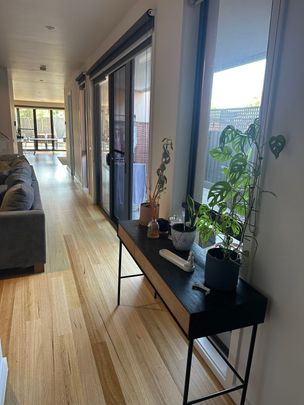 Glen Huntly - Photo 1