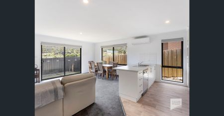 Well presented family home with garage/workshop - Photo 3