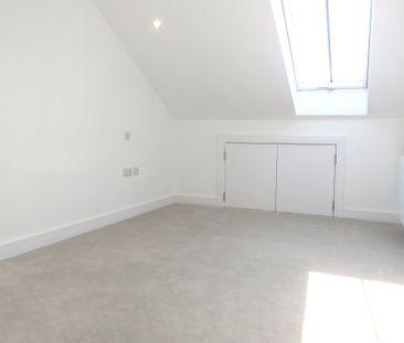 New Road, Brentwood - Photo 4