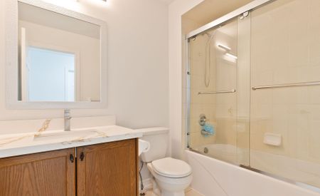 For Lease - 107 Frenchpark Circle, Brampton, Ontario - Photo 5