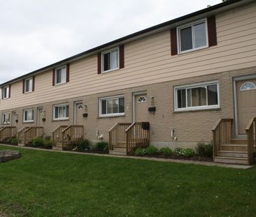 451 West Street North, Orillia - Photo 3