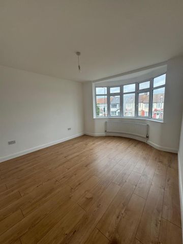 3 bedroom terraced house to rent - Photo 5