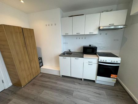 Studio to rent - Photo 5