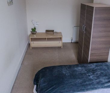 Room in a Shared Flat, Amazing Double Room In Brixton/Stock, SW9 - Photo 1