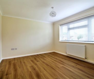 2 Bedroom Bungalow to let - Photo 4