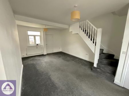 2 bedroom terraced house to rent - Photo 2