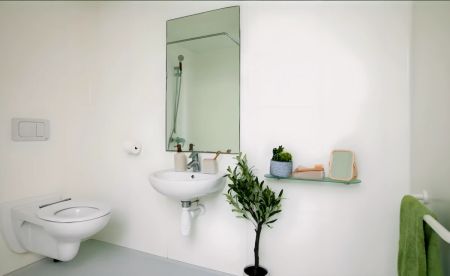 PARTLY ACCESSIBLE ENSUITE - Photo 3