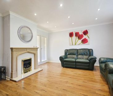 3 bedroom House To Let - Photo 3