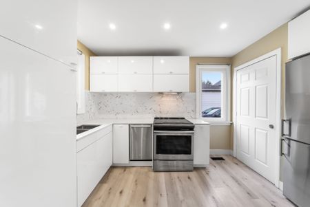 For Lease - 260 West 16th Street, Hamilton, Ontario - Photo 3