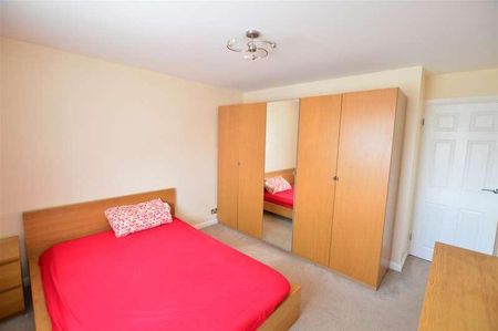 Aldridge Road, Slough, SL2 - Photo 4