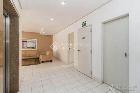 Apartamento com 2 quartos e 64m² para alugar em Tristeza, Porto Alegre. - Foto 4