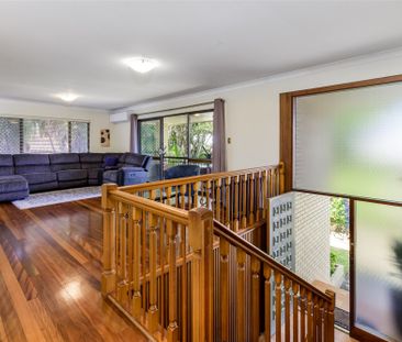 Comfortable Family Home - Inground Pool - Large Block - Perfectly Positioned Close to Everything - Photo 2