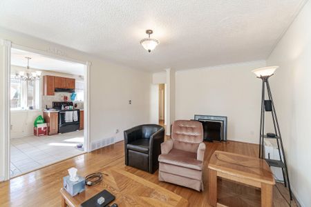 For Lease - 34 Ivan Road, Toronto, Ontario - Photo 3