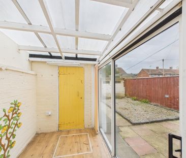 3 bedroom terraced house to rent - Photo 1