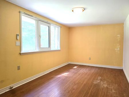 For Lease - 1364 Avonbridge Drive, Mississauga, Ontario - Photo 5