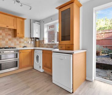 2 Bedroom - Photo 5