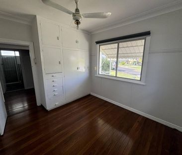 RENOVATED TWO BEDDER ON THE HILL - Photo 6