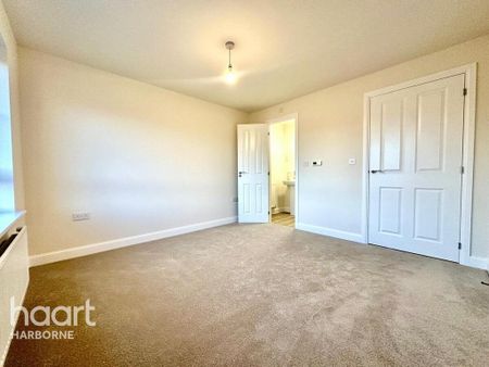 3 bedroom detached house to rent - Photo 2