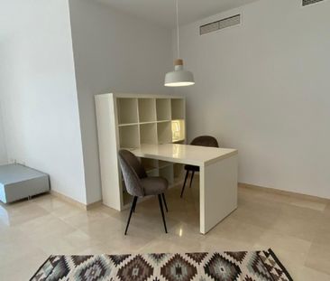 2 Bedroom Apartment For Rent in San Pedro de Alcántara, Málaga - Photo 1