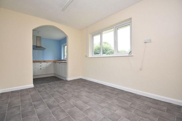 3 bedroom bungalow to rent - Photo 1