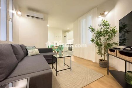 Piso en alquiler en Carrer de Sant Antoni Abat - Photo 4