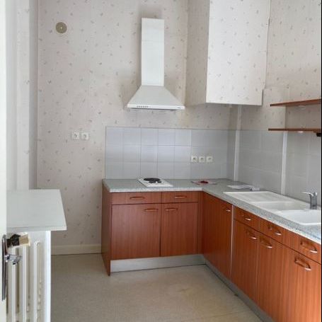 Appartement T3 en plein centre ville de Nevers - Photo 1