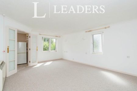 1 bedroom flat to rent - Photo 2