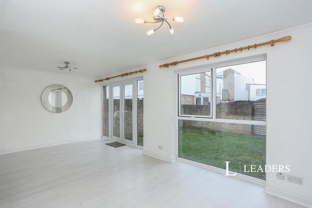 4 bedroom house to rent - Photo 1