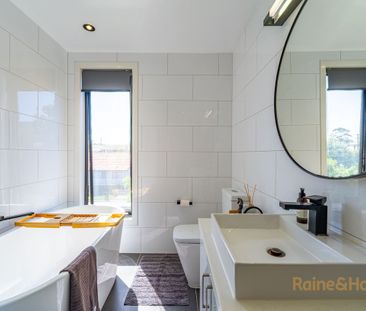 Stunning 2-Bedroom, 2-Bathroom Townhome in a Prime Location - Photo 6