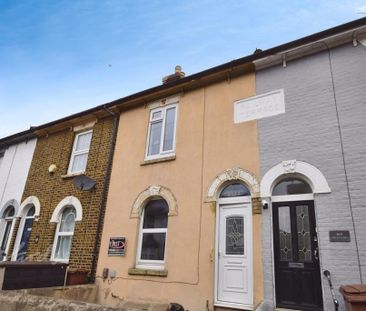 3 bedroom terraced house to rent - Photo 4