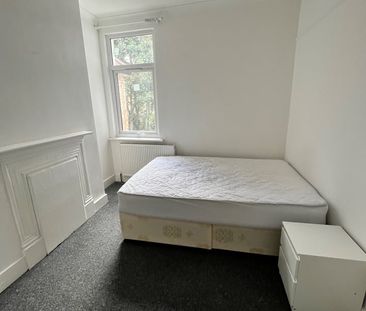 Room in a Shared House, Masons Avenue, HA3 - Photo 2