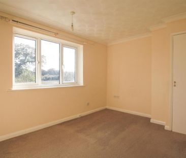 2 bedroom semi-detached house to rent - Photo 5