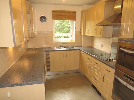 Lakeside Boulevard, Doncaster - Photo 4