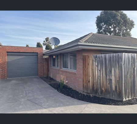 1/49 Bridgewater Way, Rowville, Vic 3178 - Photo 2
