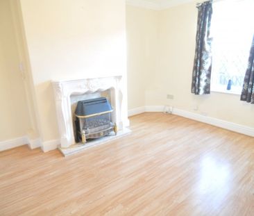 2 bed Terraced - To Let - Photo 4