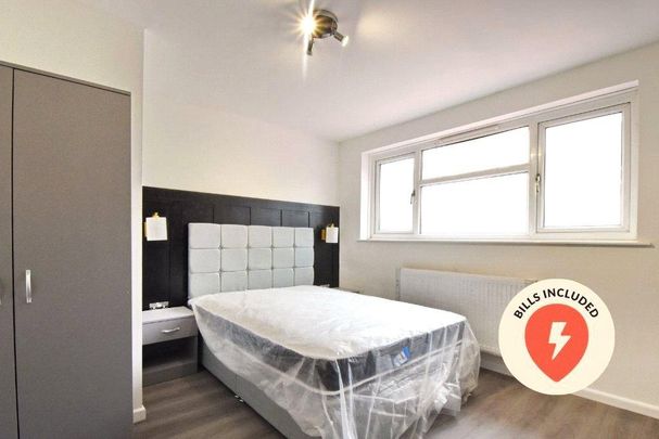 1 bedroom in a house share to rent - Photo 1