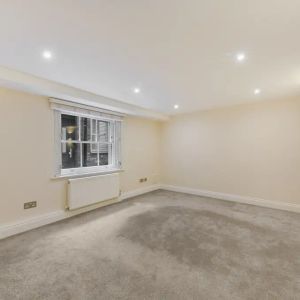 1 bedroom flat in Westminster - Photo 2