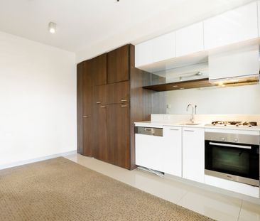 103/43 Duke Street, St Kilda VIC 3182 - Photo 4