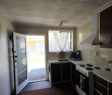 Two bedroom unit - Photo 3