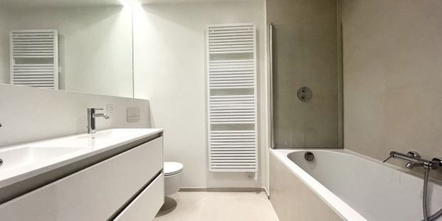 Appartement te huur in Ukkel voor € 1.950 met 2 slaapkamers - Photo 1