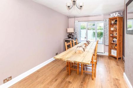 3 bedroom terraced house to rent - Photo 4