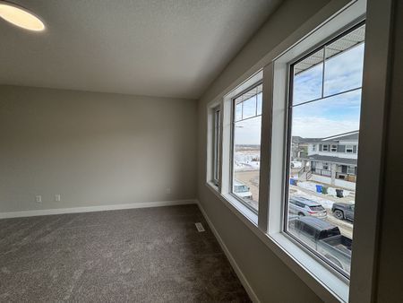 21 Veranda Boulevard Southwest, Calgary - Photo 4