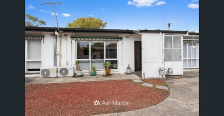 Light filled one bedroom unit - Photo 2