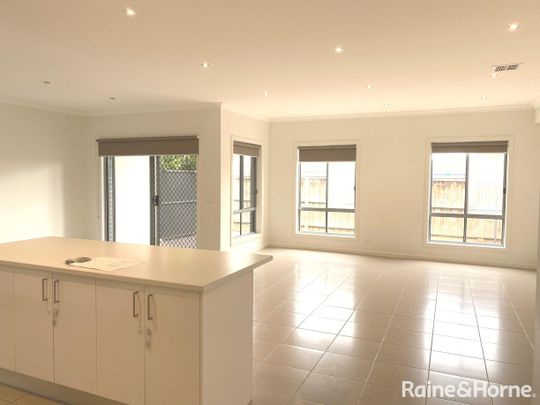 Space, Location & Superb Design - Photo 1