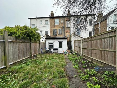 1 bedroom maisonette to rent - Photo 3