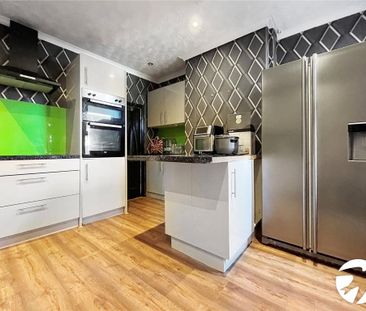 3 bedroom terraced house to rent - Photo 3