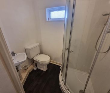 1 bedroom property to rent - Photo 6