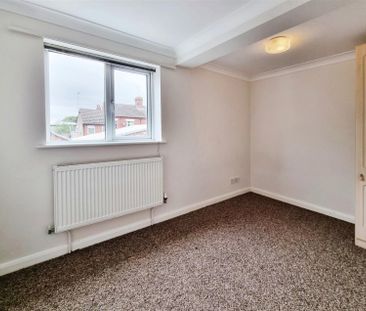 2 Bedroom House to Rent in The Mews House, High Street, Rushden, No... - Photo 1