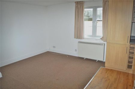 1 bedroom flat to rent - Photo 5