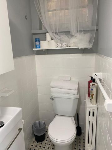 For Lease - 9 Donald Avenue Unit# 1, Toronto, Ontario - Photo 3